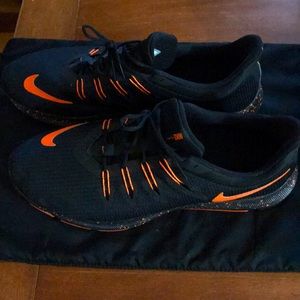 Men’s Nike sneakers